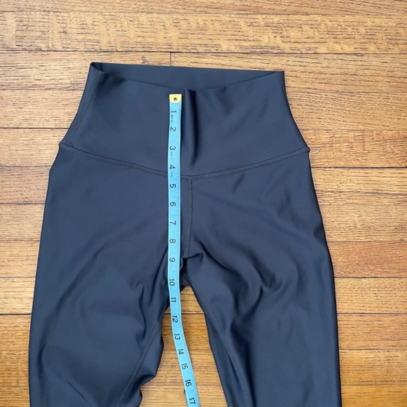 Alo Yoga High-Waist Airlift 7/8 Leggings - Picture 5 of 9